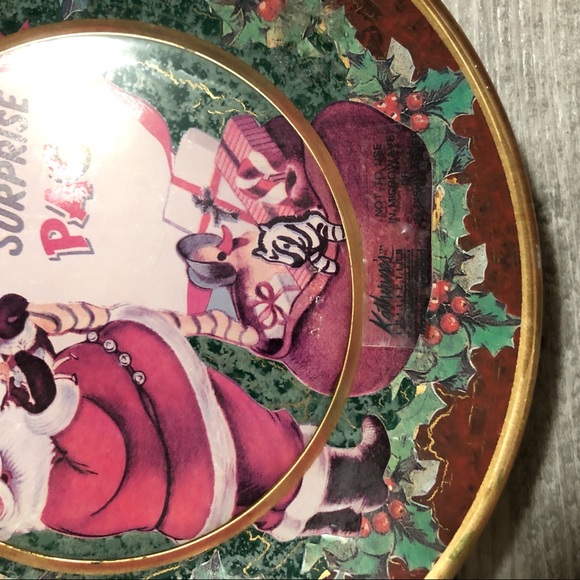 Katherine's Collection Books from Santa's Surprise Pack Glass Plate - Picture 13 of 13